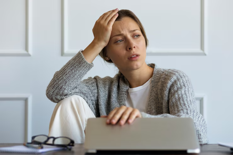 ¿Qué hábitos diarios pueden estar detrás del agotamiento constante?